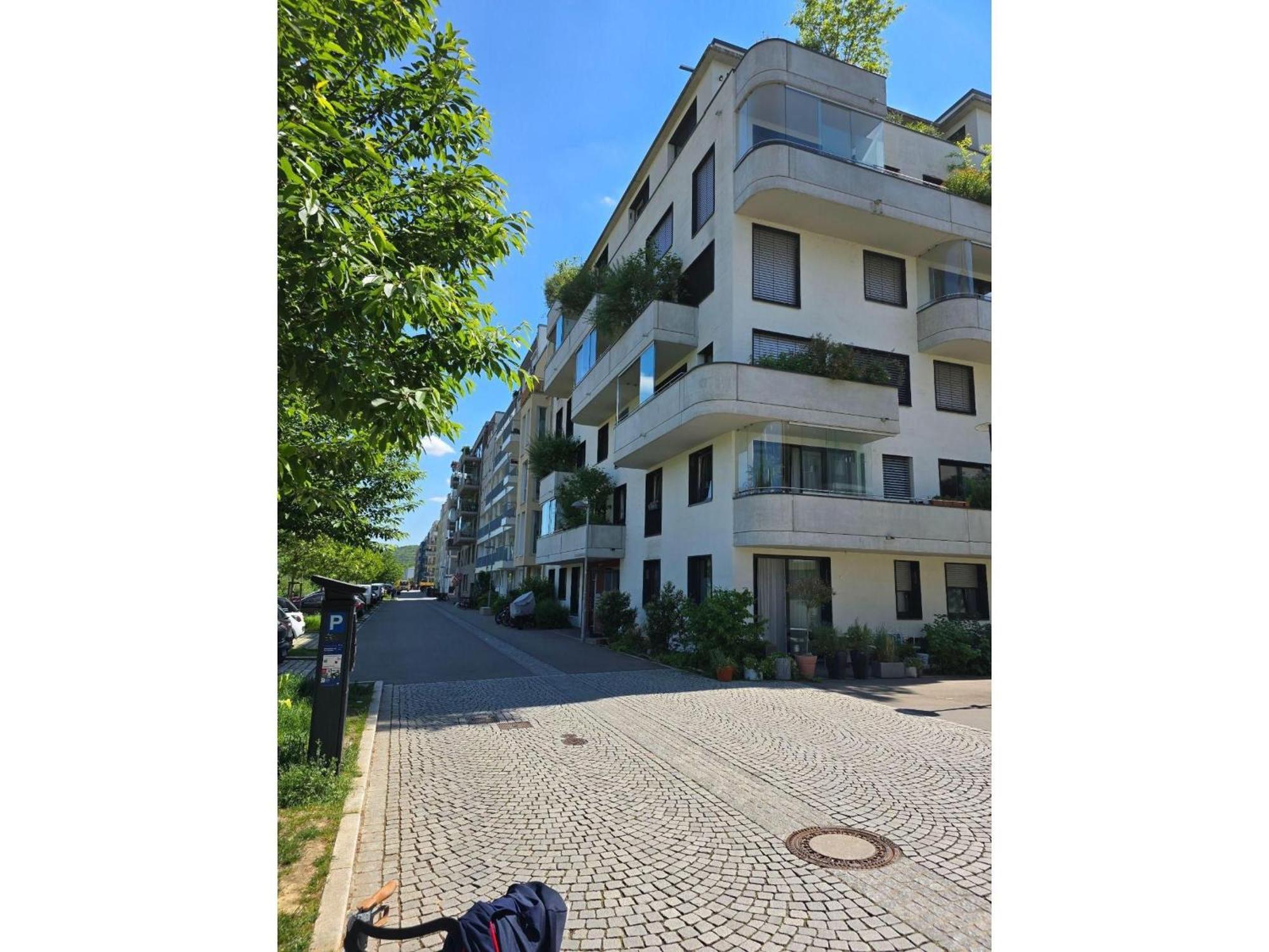 Stadtnahes Gaestezimmer Im Penthouse Bei Esi Tübingen Extérieur photo