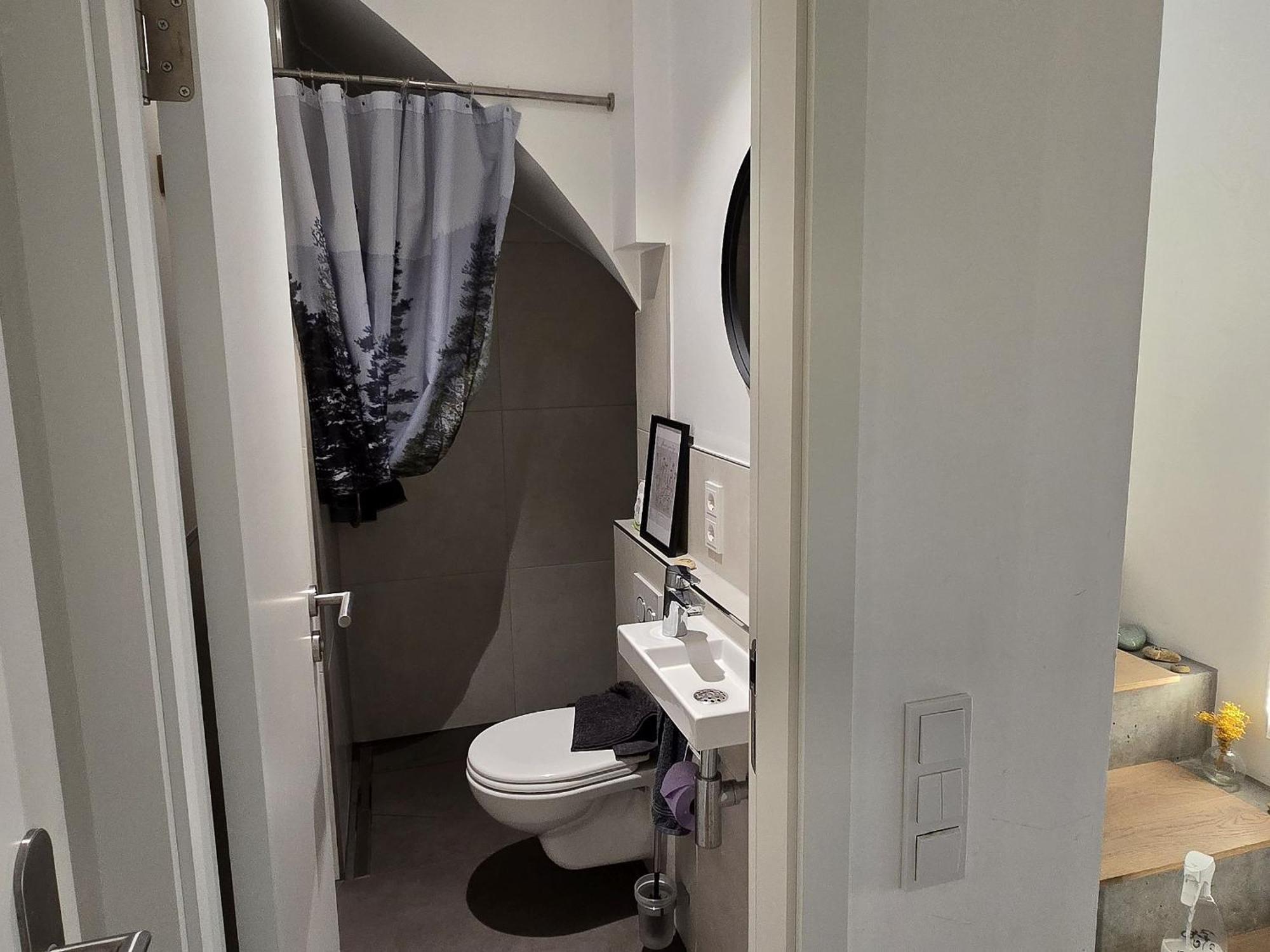 Stadtnahes Gaestezimmer Im Penthouse Bei Esi Tübingen Extérieur photo